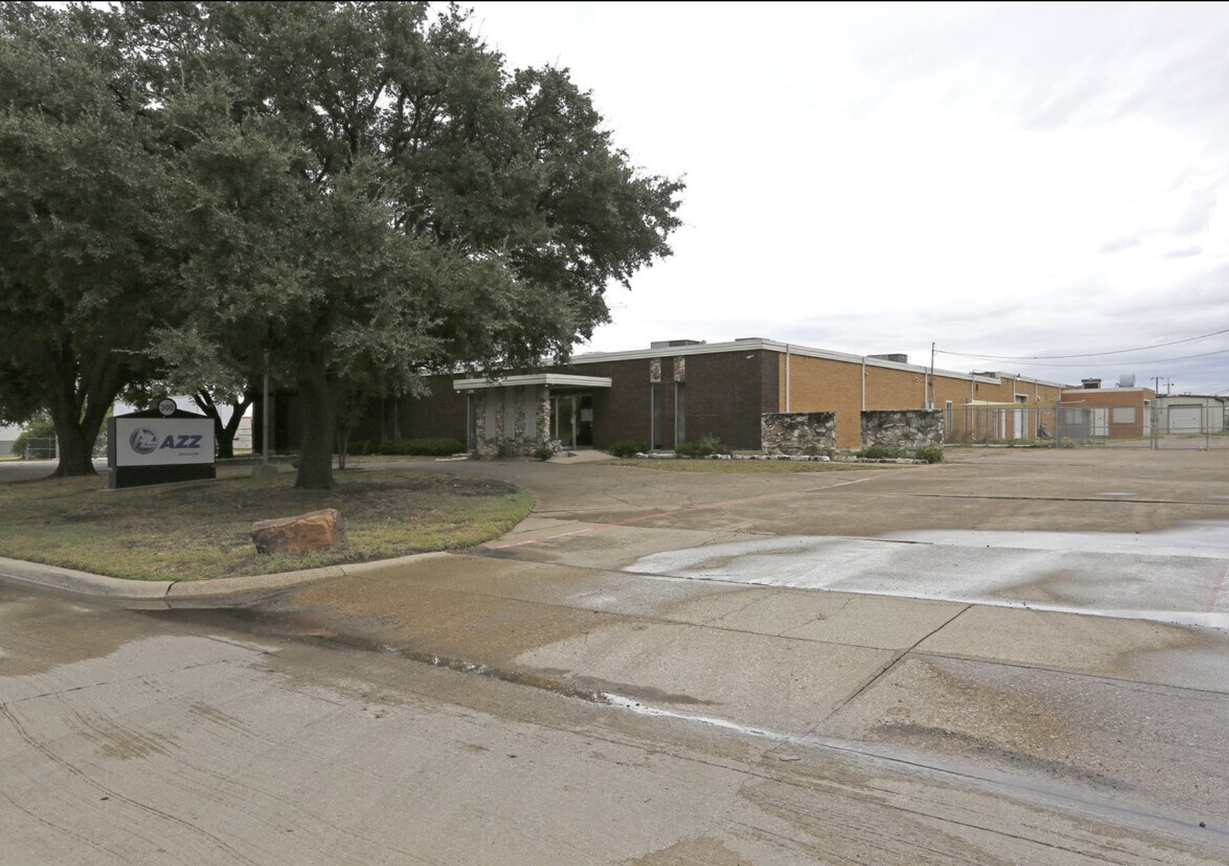 300 S Kirby St, Garland, TX 75042-7432